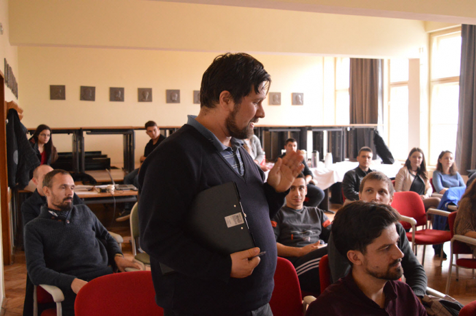 Aki kérdez: Sógor Árpád