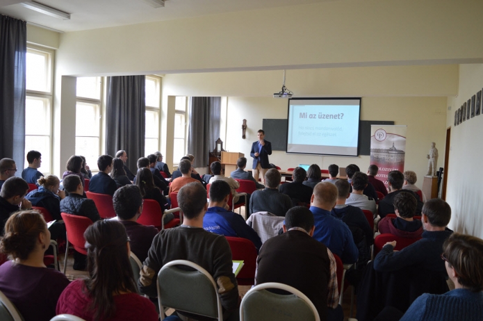 Kádár Magor előadása