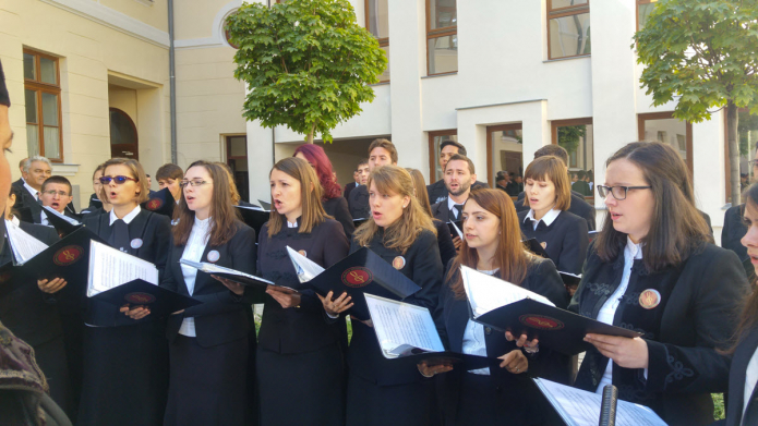 Ha az Úr nem építi a házat... énekli a vegyeskar