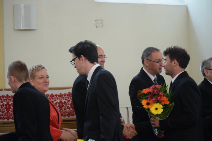 A végzős hallgatók és tanáraik