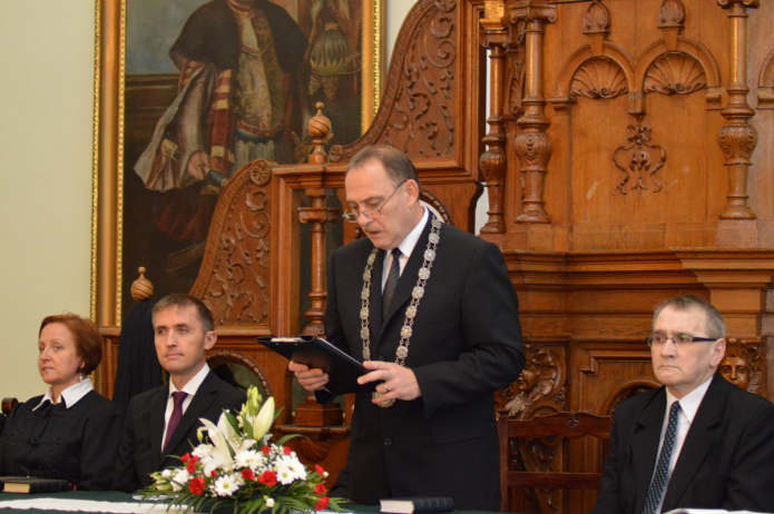 Évnyitó beszédet mond Dr. Kállay Dezső