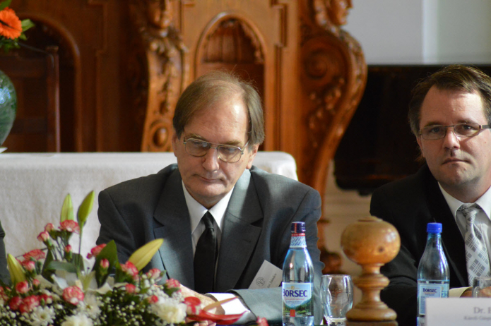 Békési Sándor, a Károli Gáspár Református Egyetemről