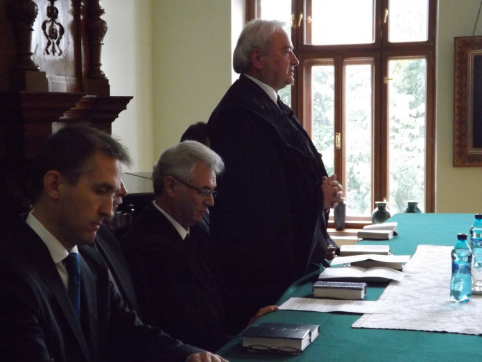 Csűry István a Királyhágómelléki Református Egyházkerület püspöke mond beszédet