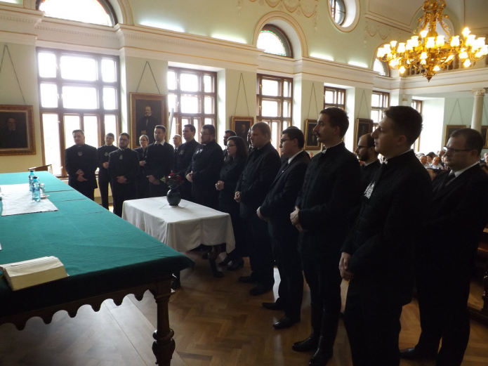 Fogadalmat tesznek a 2018-ban sikeses záróvizsgát tett hallgatók