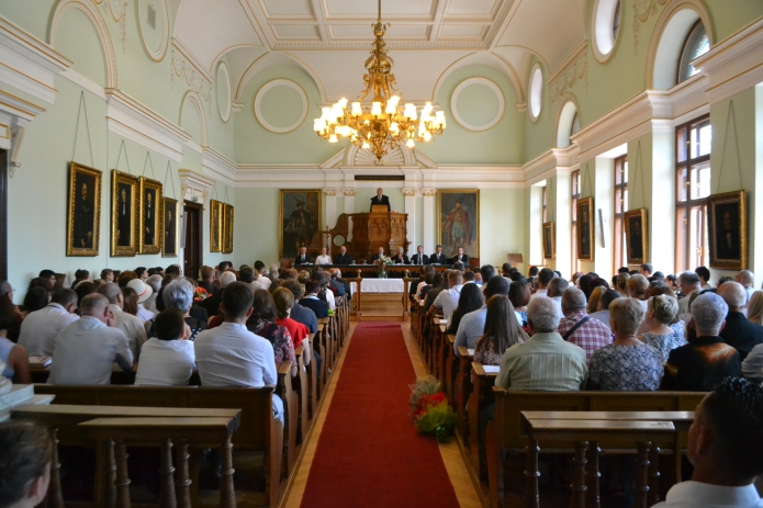 Kibocsátó istentisztelet a Díszteremben