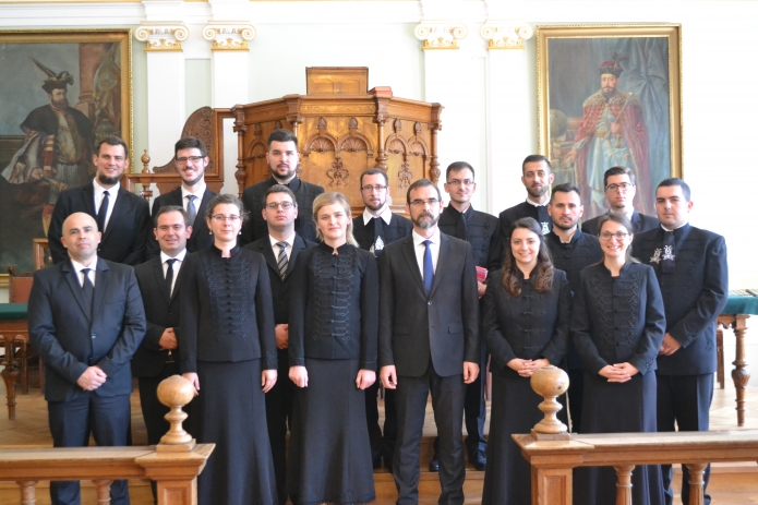 Egy utolsó közös fénykép Kolumbán Vilmos évfolyamvezető tanárral