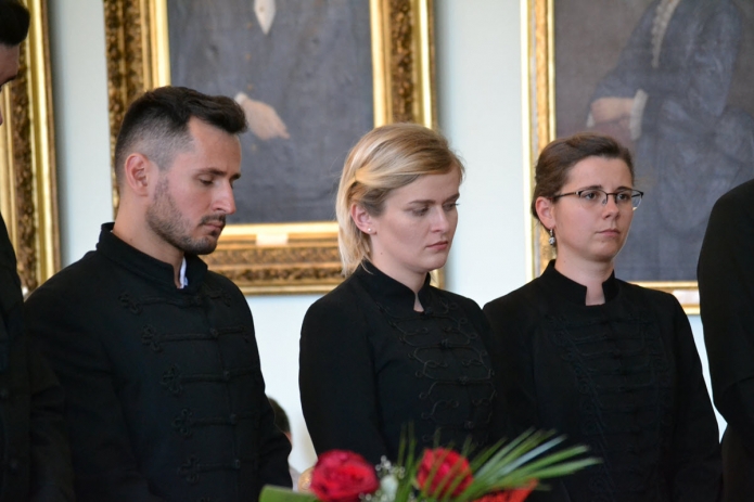 A végzett hallgatók fogadalomtétele