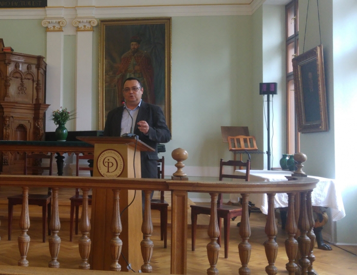 Horváth István (BBTE) előadást tart