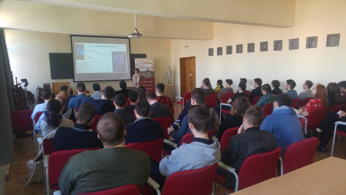 Czégényi Dóra előadása