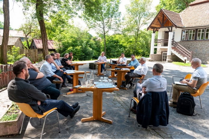 A 2020. június 21. illyefalvi megbeszélés résztvevői