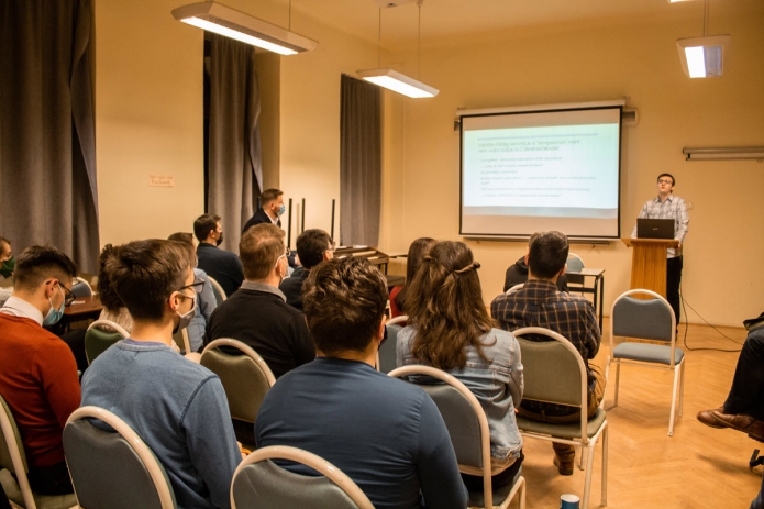 A Szakkör hallgatósága