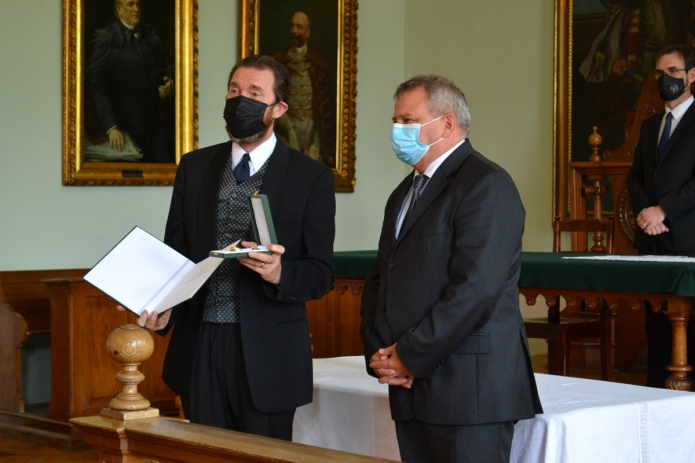 Buzogány Dezső professzor és Mile Lajos főkonzul