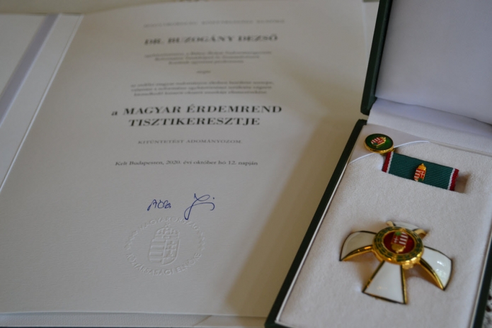 A díjazott kitüntetése