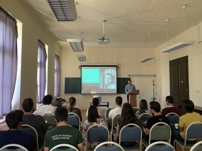 Gecse Krisztán hallgatósága az "Olvastam egy jó könyvet..." sorozatban