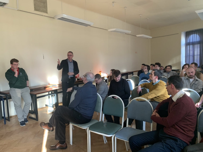 Ilkei Lóránd hallgatósága az "Olvastam egy jó könyvet..." sorozatban