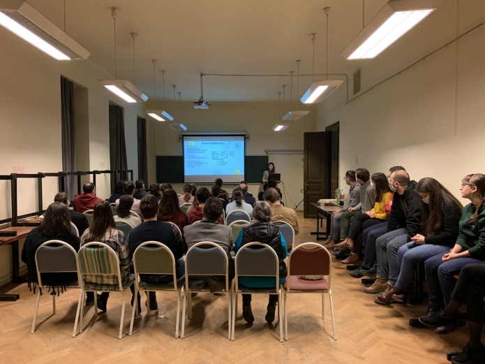 Nagy Eszter hallgatói az "Olvastam egy jó könyvet" sorozatban