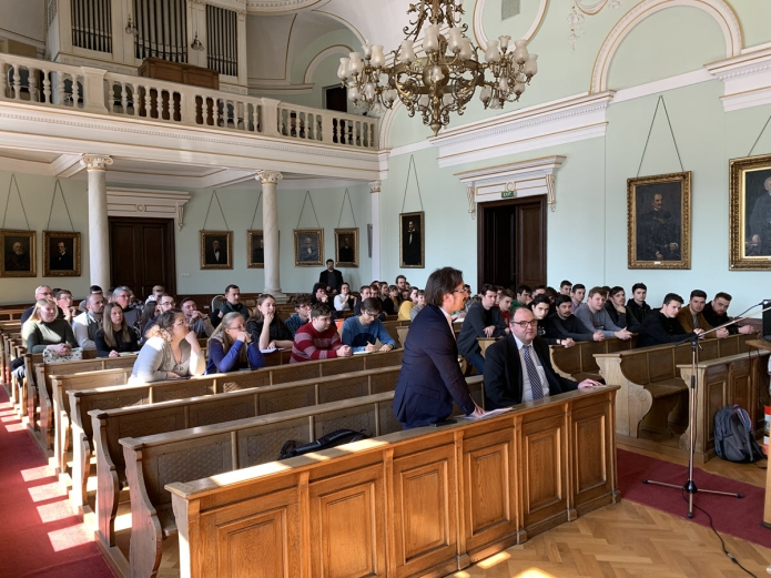 A ZETO-val való találkozón részt vevő hallgatóság