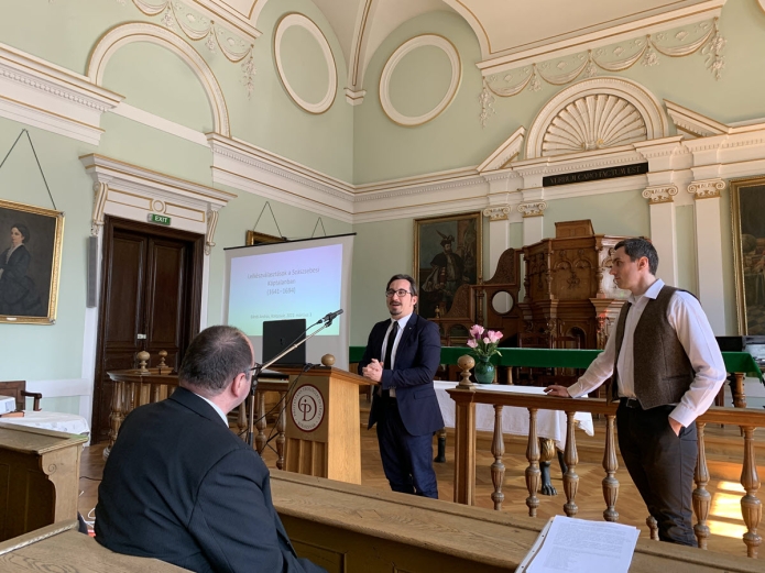 Gerhard Servatius-Depner köszönti a KPTI hallgatóit