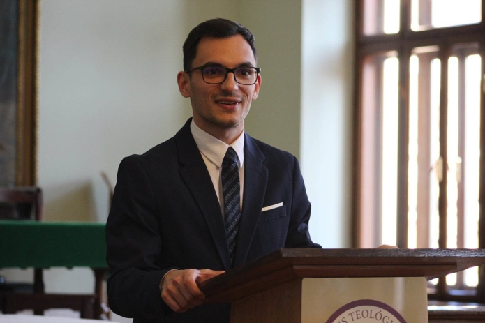 Telegdi István ifjúsági elnök köszönti az előadót és a résztvevőket