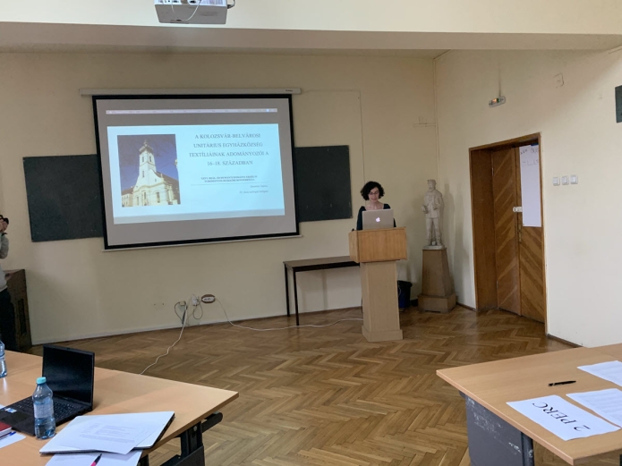 Demeter Ágnes negyedéves teológus hallgató előadást tart