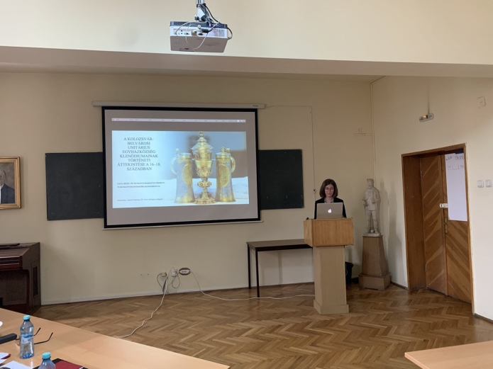 László Orsolya harmadéves teológus hallgató előadást tart