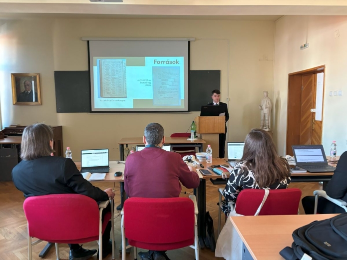 Széles László másodéves teológus hallgató előadása (KPTI)