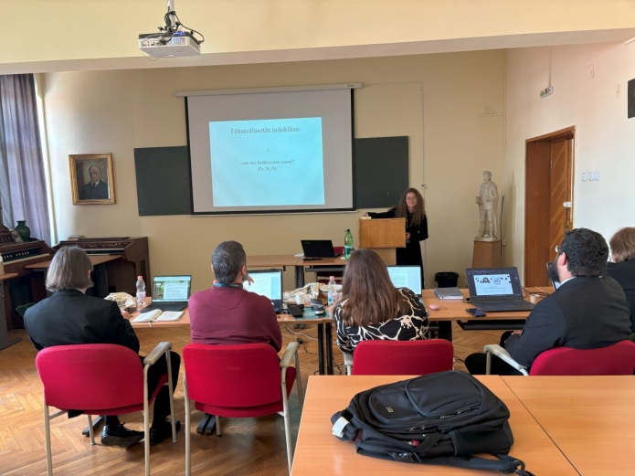 Pál Apolka elsőéves hallgató előadása (KPTI)