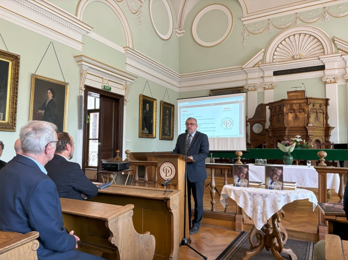 Gonda László a Németh László-kutatást összegzi és a kötet keletkezéséről beszél