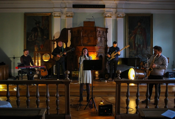 A PS:ALTER zenés estje a csendesnapok keretében