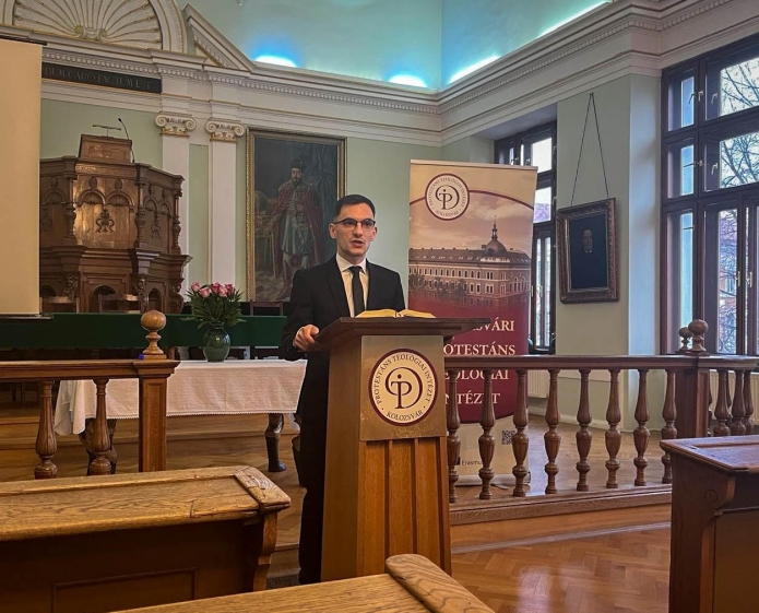 Telegdi István áhítatot tart