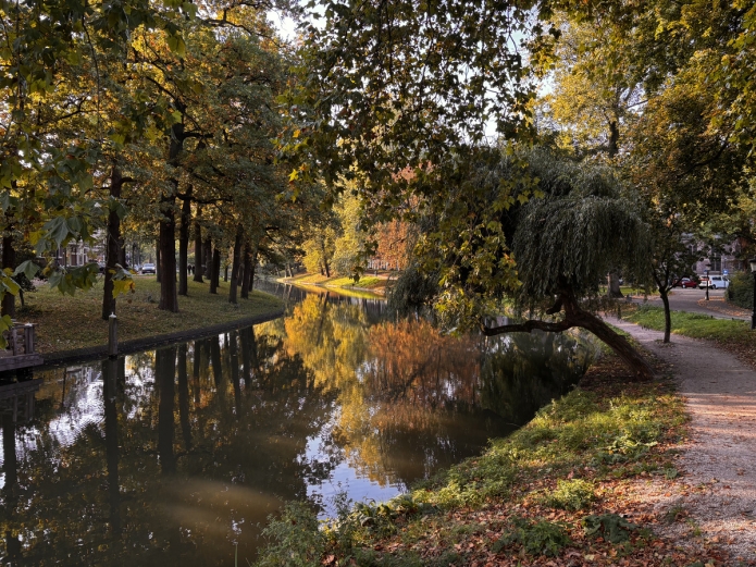 Ilyen az ősz Utrecht csatornái mellett
