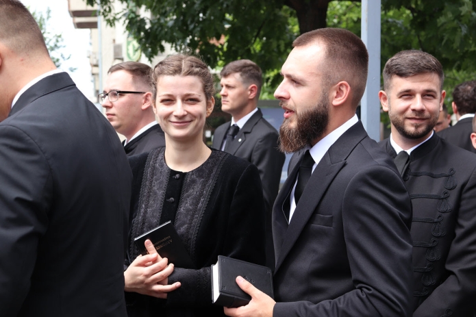 A búcsúzásnál is mosoly a meghatározó alapérzés