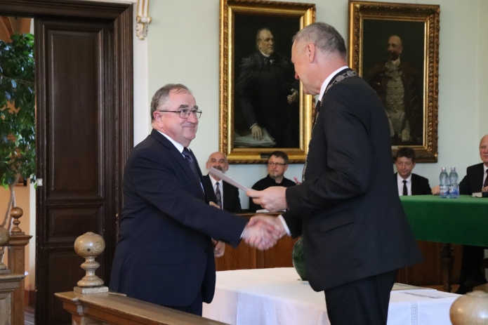 Díszoklevelek átadása nyugalmazott lelkipásztorok számára