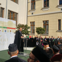 Köszöntő beszédet mond Kállay Dezső rektor