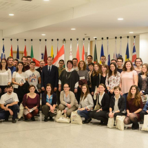 A kórus az európai parlament épületében