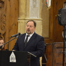 Köszöntő beszédet mond Adorjáni Dezső evangélikus püspök