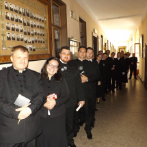 A hallgatók a fogadalomtételre készülnek