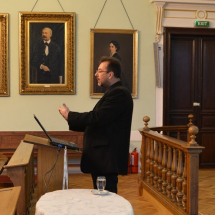 Ferenczi Zoltán tart előadást