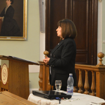 Dr. Szent-Iványi Ilona unitárius főjegyző tart áhítatot