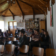 Elsőéves hallgatók a nádasdaróci imateremben