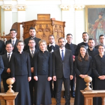 Egy utolsó közös fénykép Kolumbán Vilmos évfolyamvezető tanárral