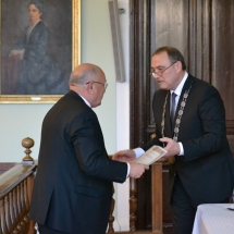 Az 50 éve végzett lelkipásztorok okleveleinek átadása