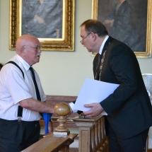 Az 60 éve végzett lelkipásztorok okleveleinek átadása