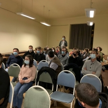 A bemutatott szakkönyv sok kérdést felvet. Nem hagyhatjuk szó nélkül. Pop Titus kérdez