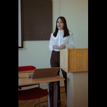 Bertalan Tímea Magdolna (BBTE RKK) előadást tart a 25. ETDK keretében