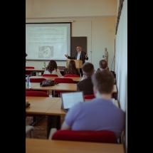 Hover Zsolt (BBTE RTK) előadást tart a 25. ETDK keretében