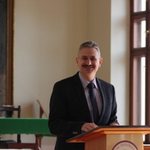 Pitó Zsolt az Emmaus bibliaórás módszerről tart előadást