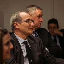 A csendesnap résztvevői: diákok, tanárok és püspökök