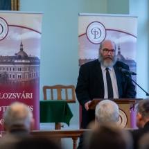 Somogyi Alfréd a komáromi Seje János Egyetem dékánja köszönti az ünneplőket