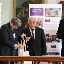 Az ajándékok átadása